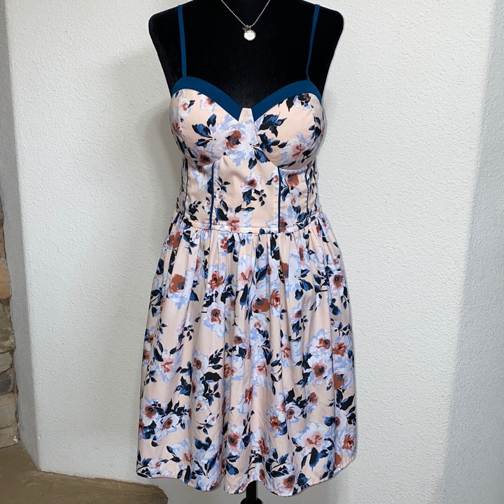 Band of Gypsies- Tan/Peach & Floral Mid Thigh Flowy Dress Size L